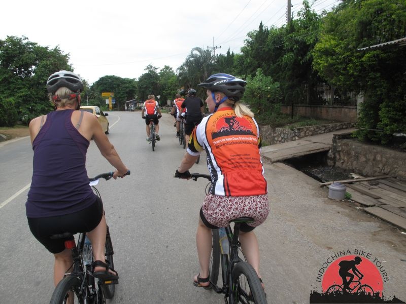 Siem Reap Haft Day Cycling Around